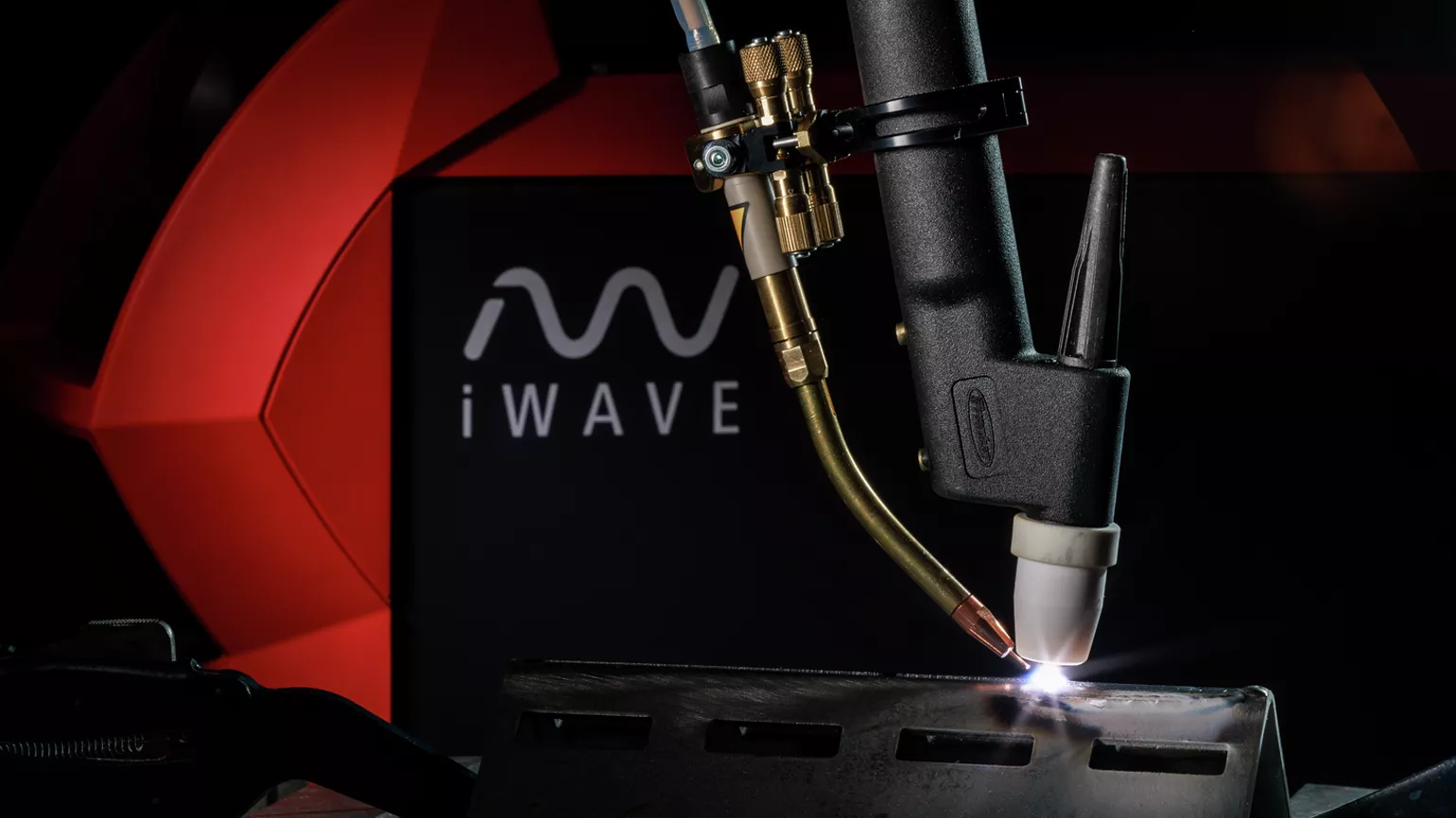 iWave automates TIG hot wire application