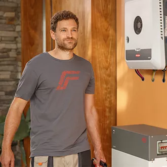 Installer next to inverter GEN24